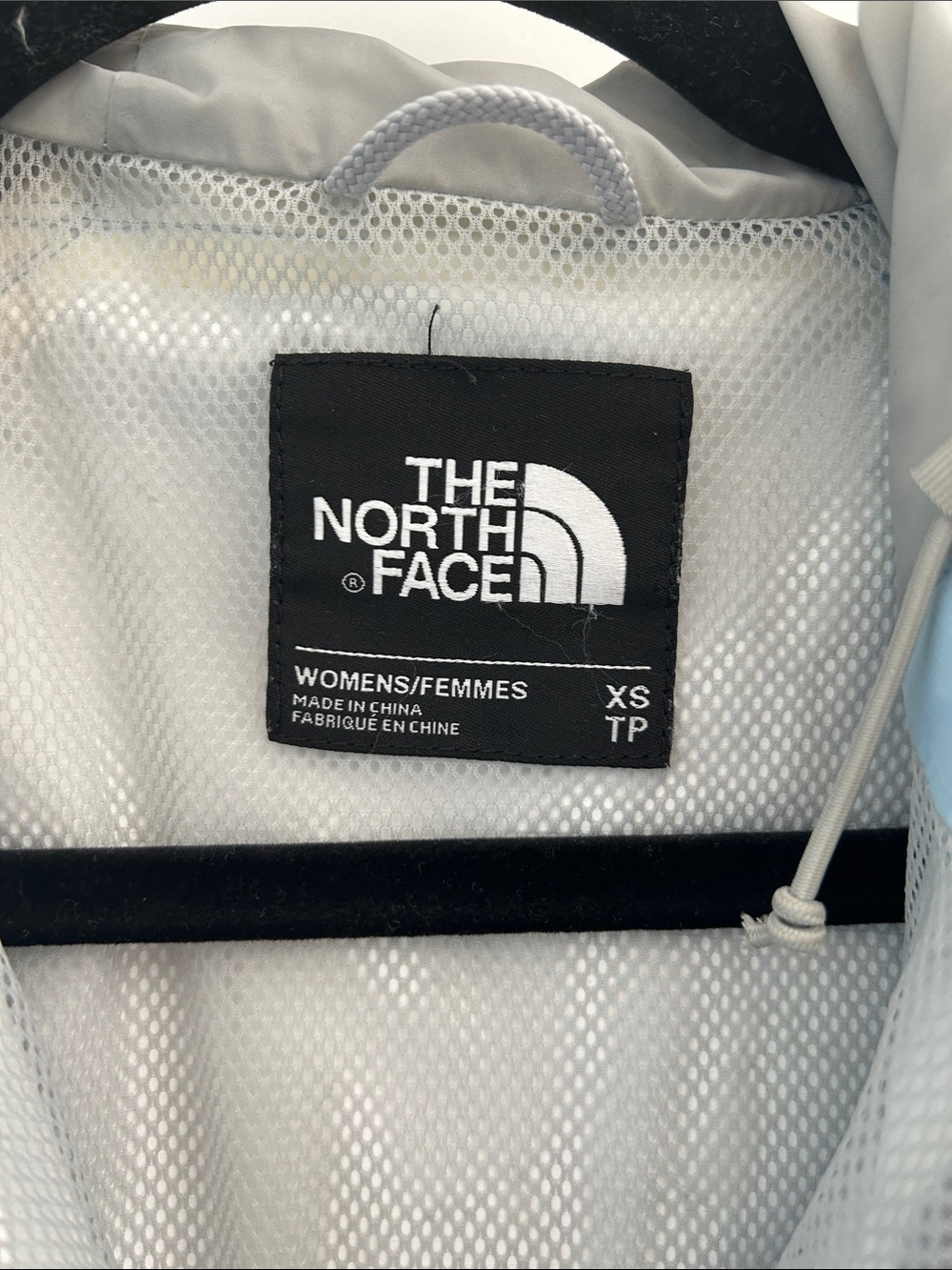 The North Face Women's Size XS Pale Blue Hooded Rain Shell Jacket - Picture 2 of 8